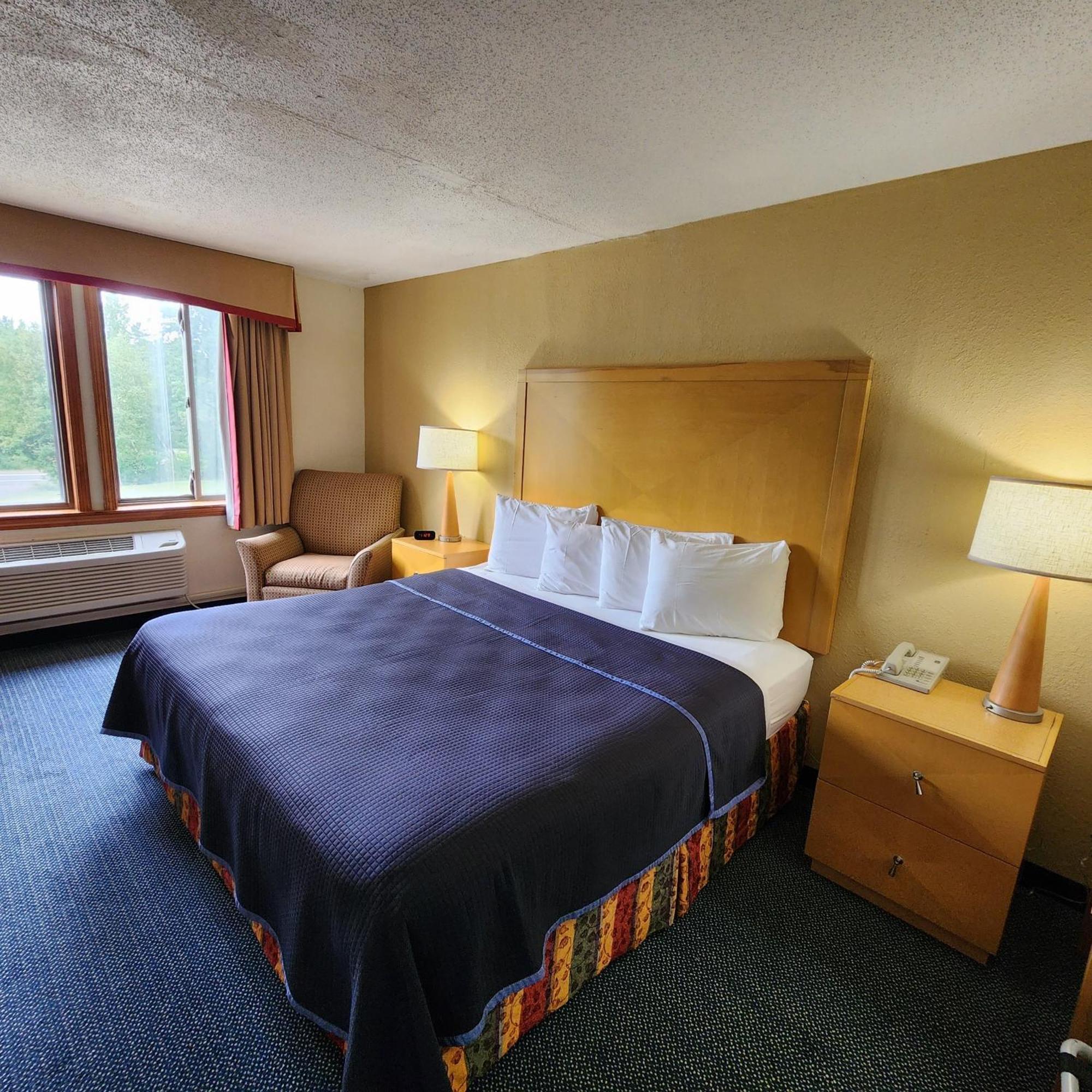 Millinocket Katahdin Inn & Suites מראה חיצוני תמונה