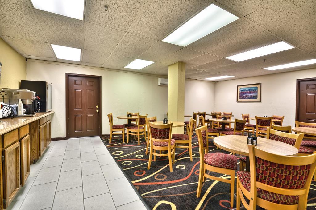 Millinocket Katahdin Inn & Suites מראה חיצוני תמונה