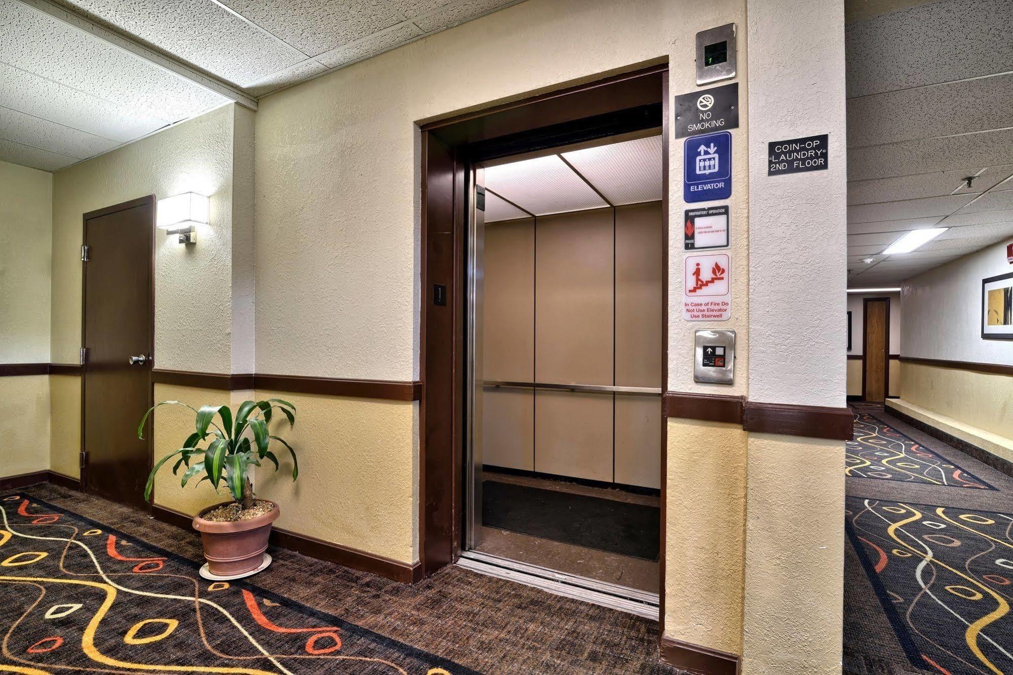 Millinocket Katahdin Inn & Suites מראה חיצוני תמונה