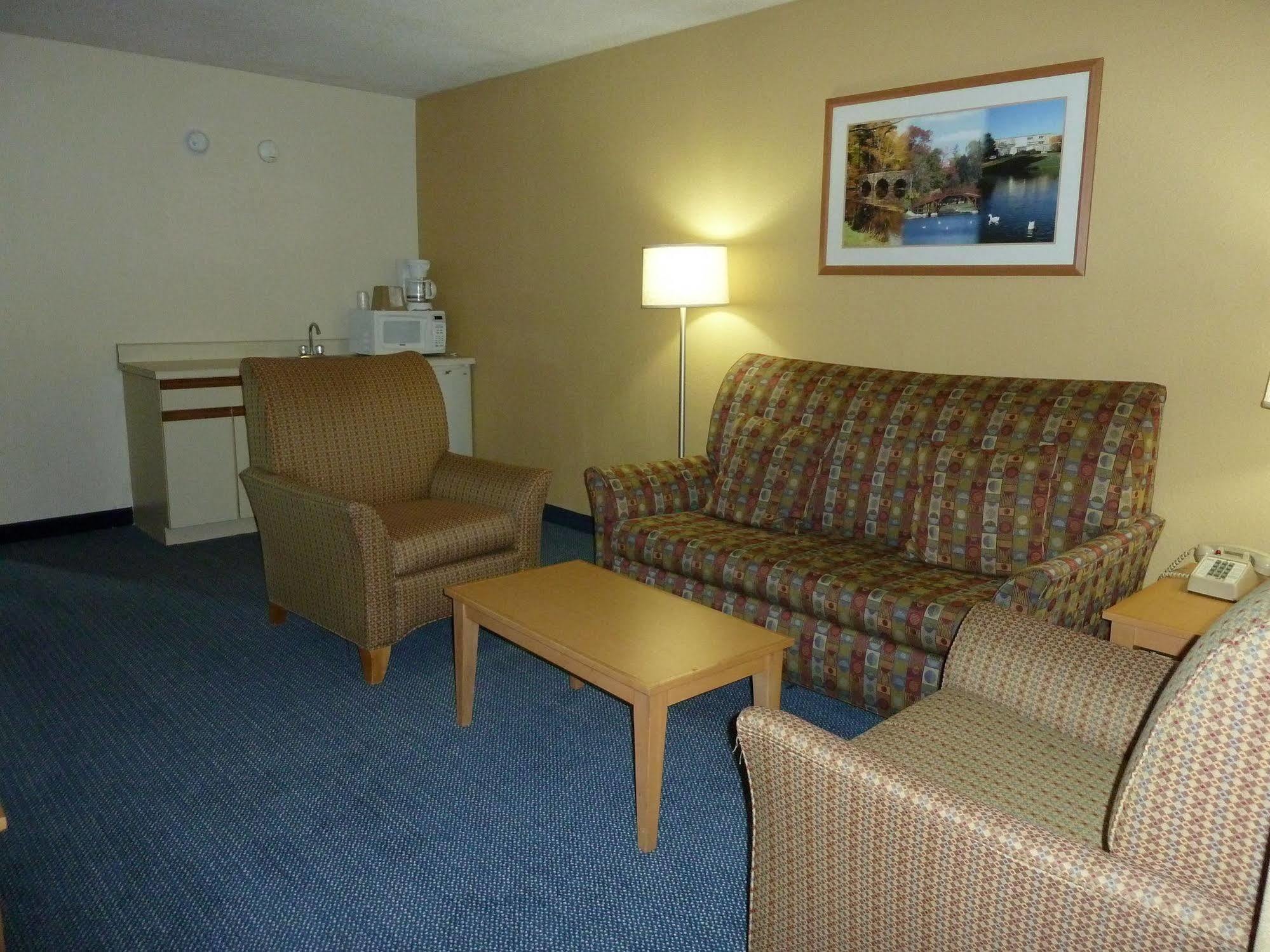 Millinocket Katahdin Inn & Suites מראה חיצוני תמונה