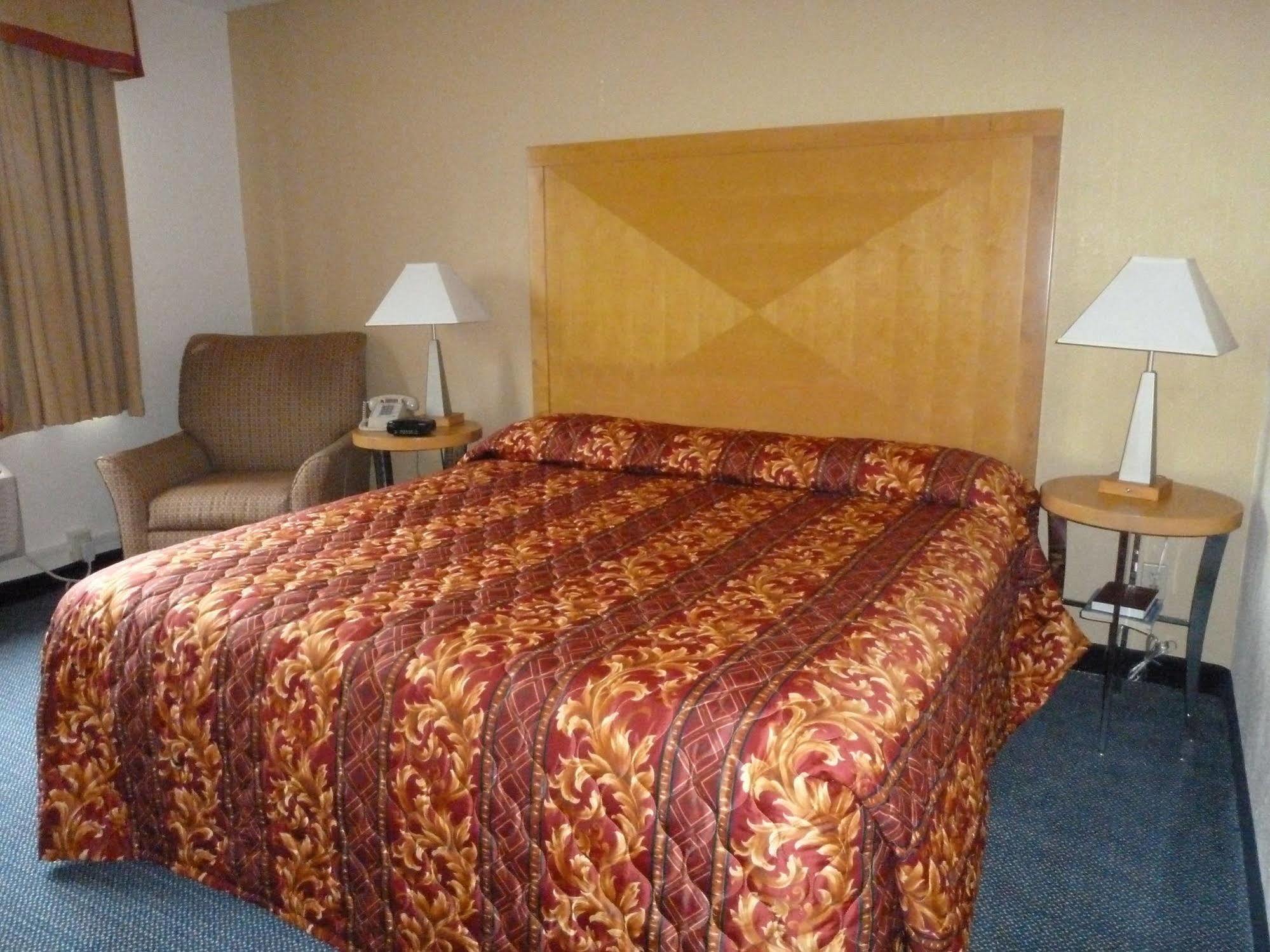 Millinocket Katahdin Inn & Suites מראה חיצוני תמונה